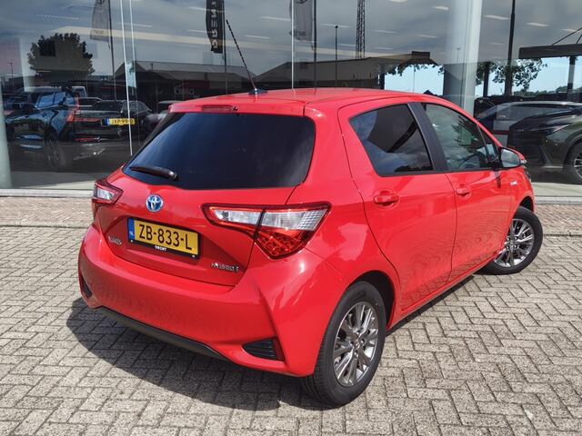 Toyota YARIS 1.5 Hybrid Dynamic | NL Auto | Navi | Keyless Entry & Start | Cruise Control
