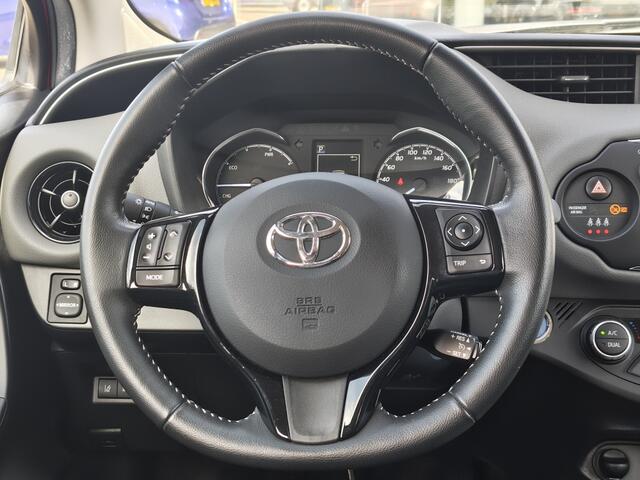 Toyota YARIS 1.5 Hybrid Dynamic | NL Auto | Navi | Keyless Entry & Start | Cruise Control