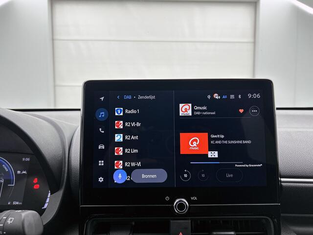 Toyota YARIS 1.5 Hybrid 115 Dynamic Comfort Pack | BTW voertuig | Dodehoek detectie | Stoel+stuurverwarming | Parkeersensoren voor+achter | Climate Control | Cruise Control Adaptive | Achteruitrijcamera |