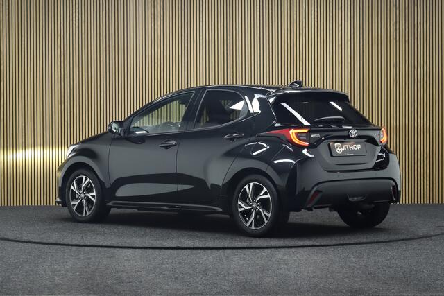 Toyota YARIS 1.5 Hybrid 115 Dynamic + Comfort Pack | Adaptive-cruise | Apple Carplay & Android Auto | Parkeersensoren V+A | Camera | Clima | Maps Navigatie | Keyless | Stoel & Stuurverwarming | Dodehoekdetectie