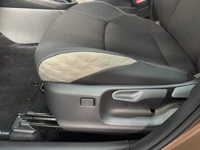 Toyota YARIS Cross 1.5 Hybrid 130 Executive | Premium Pack | JBL Audio | Head-up Display |