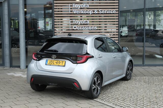 Toyota YARIS 1.5 Hybrid 115 Dynamic Automaat | Apple Carplay / Android auto | LED verlichting | Grille bovenzijde, pianozwart | Knipperlicht, LED | Koplamp, dagrijverlichting, LED Light Guide | Koplamp, LED | Kopl