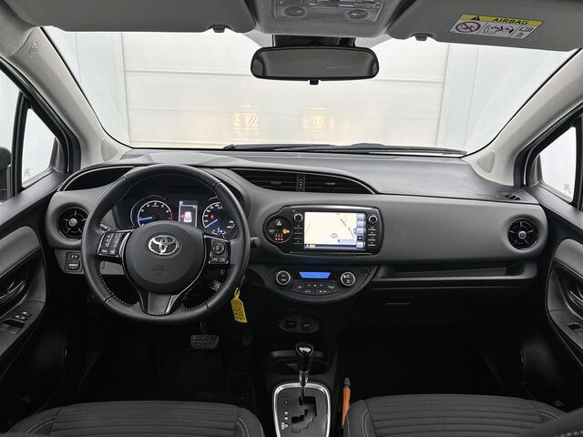 Toyota YARIS 1.5 VVT-i Aspiration | Navigatie | Cruise Control | Climate Control | Parkeersensoren Achter | Achteruitrijcamera | Bluetooth | Elektrische ramen voor |