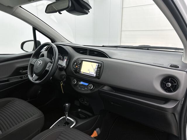 Toyota YARIS 1.5 VVT-i Aspiration | Navigatie | Cruise Control | Climate Control | Parkeersensoren Achter | Achteruitrijcamera | Bluetooth | Elektrische ramen voor |