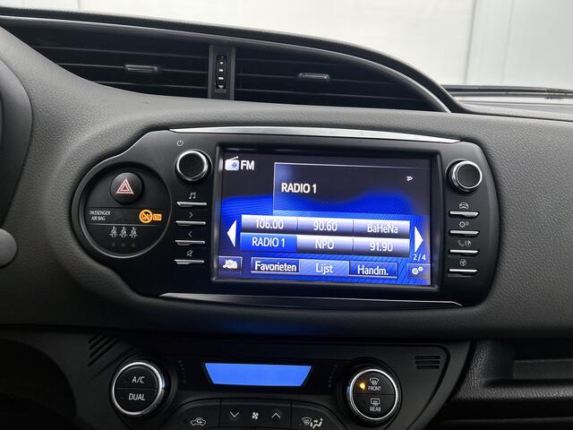 Toyota YARIS 1.5 VVT-i Aspiration | Navigatie | Cruise Control | Climate Control | Parkeersensoren Achter | Achteruitrijcamera | Bluetooth | Elektrische ramen voor |