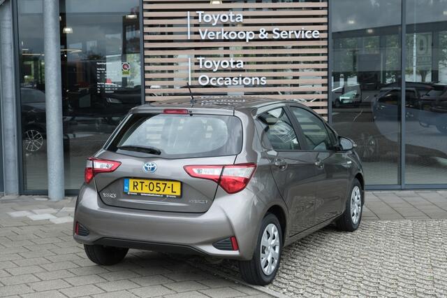 Toyota YARIS 1.5 Hybrid Aspiration Automaat | Climate control | Toyota Touch® 2 multimediasysteem met 7" touch screen* | Multi-information display (4.2" TFT-kleurenscherm) | Parkeerhulpcamera achter (met hulplijne