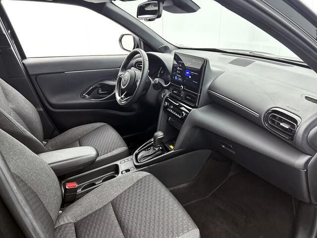 Toyota YARIS Cross 1.5 Hybrid 115 Dynamic Comfort Pack | BTW voertuig | Dodehoek detectie | Stoel+stuurverwarming | Parkeersensoren voor+achter | Draadloze telefoonlader | Navigatie | Apple CarPlay/Android Auto | Cruise Control Adaptive |