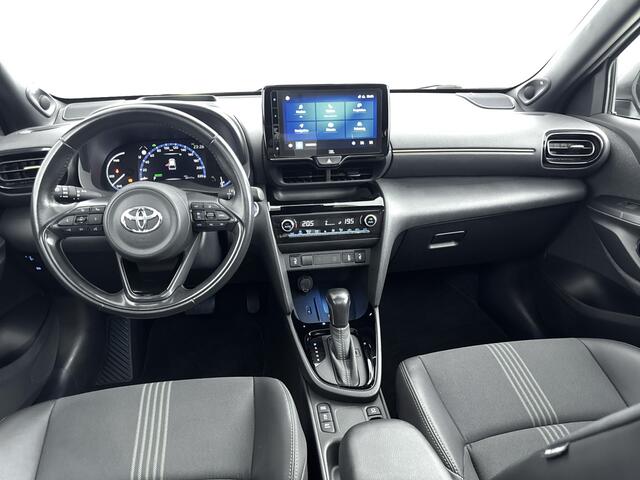 Toyota YARIS Cross 1.5 Hybrid Adventure | Pano Dak | Parkeersensoren V+A | Blindspot | Stoelverwarming |