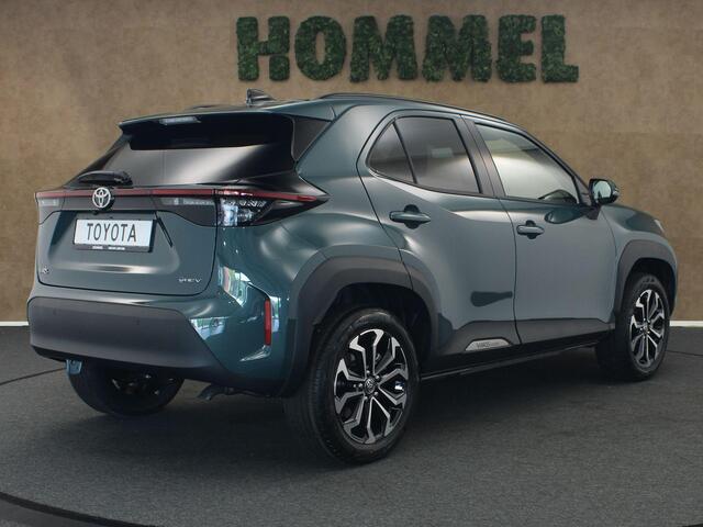 Toyota YARIS Cross 1.5 Hybrid 130 Dynamic - NIEUWE AUTO DIRECT UIT VOORRAAD LEVERBAAR - DODEHOEKDETECTIE - APPLE CARPLAY/ ANDROID AUTO - PARKEERSENSOREN VOOR/ACHTER - CLIMATE CONTROL - VOORRUITVERWARMING - STUURVERWARMING - STOELVERWARMING - ADAPTIEVE CRUISE CONTROL - CAMERA - DAB AUDIO