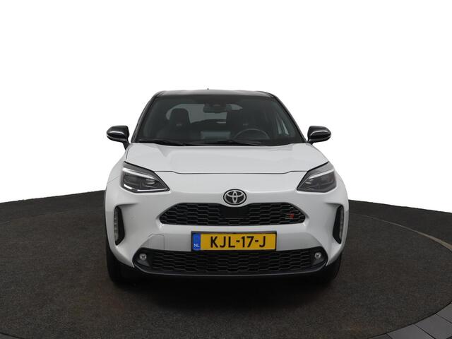 Toyota YARIS Cross 1.5 Hybrid GR Sport | JBL Audio | Stoelverwarming | Elektrische achterklep | Achteruitrijcamera| Parkeersensoren | Apple Carplay | Android Auto |