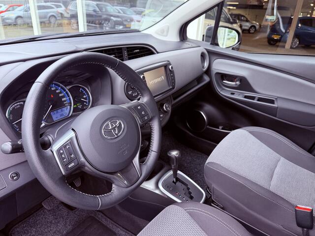 Toyota YARIS 1.5 Hybrid Dynamic Navi Cruisecontrol LM velgen