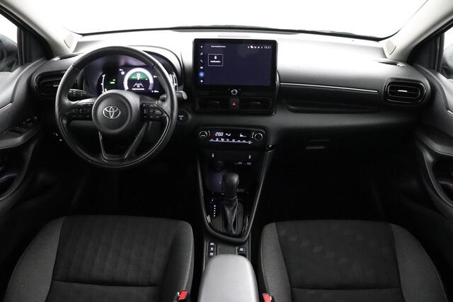 Toyota YARIS 1.5 Hybrid 115 Dynamic | Stoelverwarming | Stuurwiel verwarming | Parkeer sensoren |