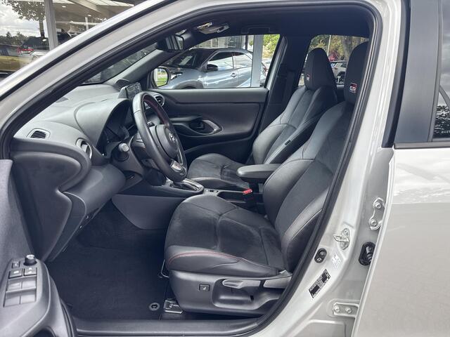 Toyota YARIS Cross 1.5 Hybrid GR Sport | 06-10141018 Voor meer informatie