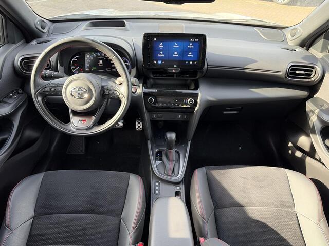 Toyota YARIS Cross 1.5 Hybrid GR Sport **JBL/ DODE HOEK DETECTIE/ ELEKTRONISCHE ACHTERKLEP**