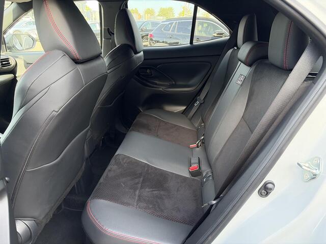 Toyota YARIS Cross 1.5 Hybrid GR Sport **JBL/ DODE HOEK DETECTIE/ ELEKTRONISCHE ACHTERKLEP**