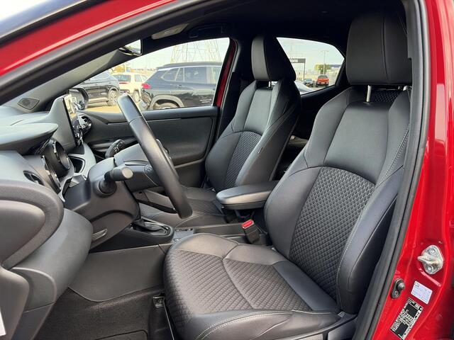 Toyota YARIS 1.5 Hybrid Executive **TREKHAAK/ STOELVERWARMING/ APPLE CARPLAY**