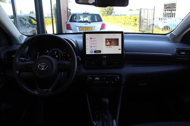 Toyota YARIS 1.5 Hybrid 115 First Edition | Rijklaar | Afn. trekhaak | Apple/Android | Camera | Adap. Cruise | Clima | DAB+