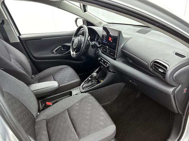 Toyota YARIS 1.5 Hybrid 115 Dynamic | Parkeersensoren V+A | Blindspot | Stuur-Stoelverwarming |