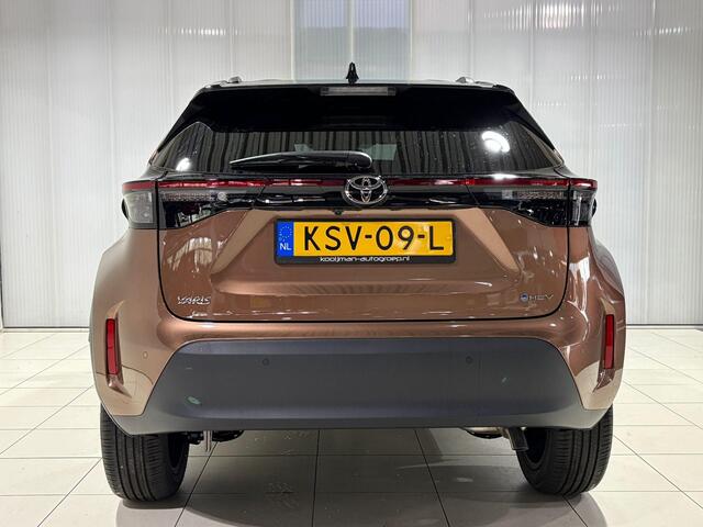 Toyota YARIS Cross 1.5 Hybrid 130 Executive Head up display, BTW auto, 1e Eigenaar, Orgineel NL, Stoelverwarming, JBL Geluidsysteem, 2 Tone lak, Apple carplay/android auto