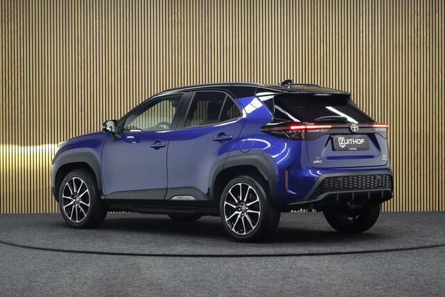 Toyota YARIS Cross 1.5 Hybrid GR Sport | Panoramadak | Parkeerhulp | Elec. bedienbare achterklep | Dodehoek detectie | Navigatie | Leder | Adaptive Cruise