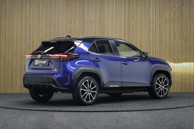 Toyota YARIS Cross 1.5 Hybrid GR Sport | Panoramadak | Parkeerhulp | Elec. bedienbare achterklep | Dodehoek detectie | Navigatie | Leder | Adaptive Cruise