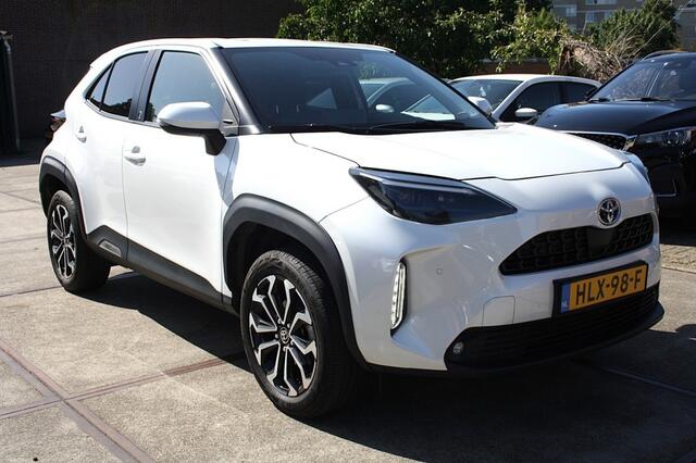 Toyota YARIS 1.5 Hybrid / Garantie / Camera / Airco / Trekhaak / Cruise