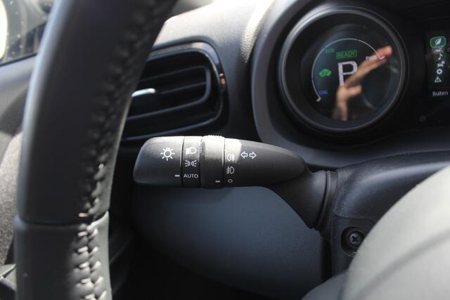 Toyota YARIS Cross 1.5 Hybrid Active airco automatisch l Achteruitrijcamera l Apple Carplay/Android Auto l Grootlichtassistent