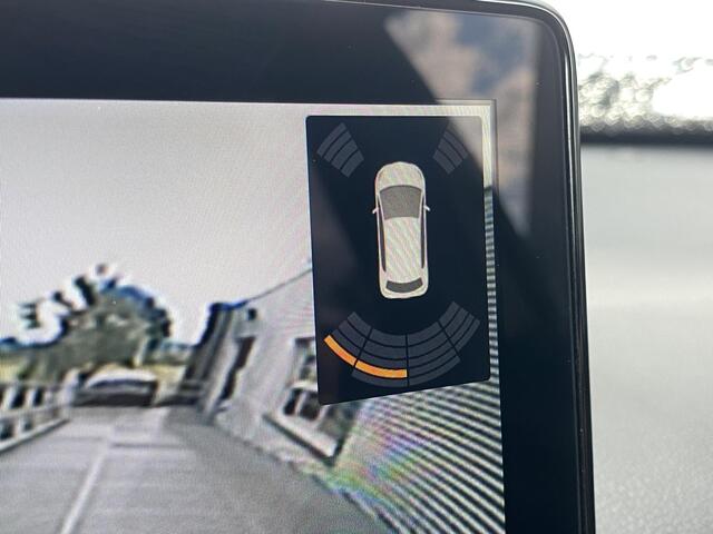 Toyota YARIS Cross 1.5 Hybrid 115 First Edition Stoel- & stuurwiel verwarming, parkeersensoren v&a, navigatie Apple CarPlay/Android Auto, achteruitrij camera