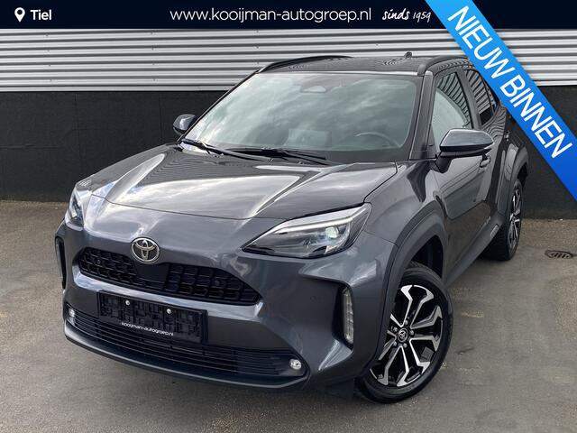 Toyota YARIS Cross 1.5 Hybrid 115 First Edition parkeersensoren Voor- & Achter, achteruitrij camera, stuurwiel verwarming, stoel verwarming, Navigatie Apple CarPlay/Android Auto