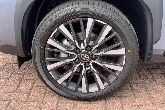 Toyota YARIS Cross 1.5 Hybrid 130 Executive | JBL Audio | Stuur en Stoelverwarming | Heads-Up Display | Parkeersensoren v&a | Elektrische Achterklep | Dodehoek Assistent |