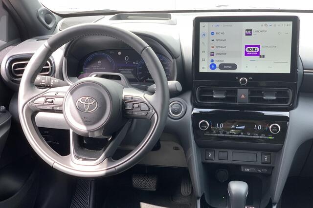 Toyota YARIS Cross 1.5 Hybrid 130 Executive | JBL Audio | Stuur en Stoelverwarming | Heads-Up Display | Parkeersensoren v&a | Elektrische Achterklep | Dodehoek Assistent |