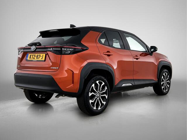 Toyota YARIS Cross 1.5 Hybrid Dynamic Bi-tone | Navigatie | PDC | BLS | Stuur-Stoelverwarming |