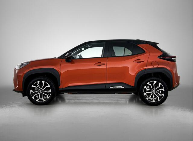Toyota YARIS Cross 1.5 Hybrid Dynamic Bi-tone | Navigatie | PDC | BLS | Stuur-Stoelverwarming |
