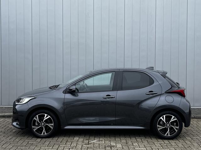 Toyota YARIS 1.5 Hybrid Dynamic Limited Parkeersensoren Stoel Stuurverwarming