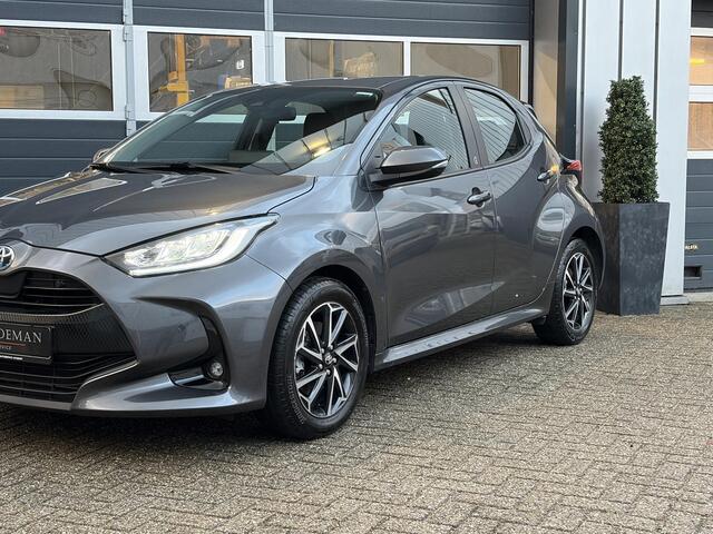 Toyota YARIS 1.5-l-VVT-i Hybrid CVT Luxe | LED | Parkeer sensoren | Camera | Dodehoek |