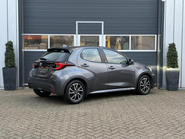 Toyota YARIS 1.5-l-VVT-i Hybrid CVT Luxe | LED | Parkeer sensoren | Camera | Dodehoek |