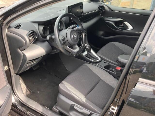 Toyota YARIS 1.5 Dynamic - camera - nav/apple/android - adap cruise