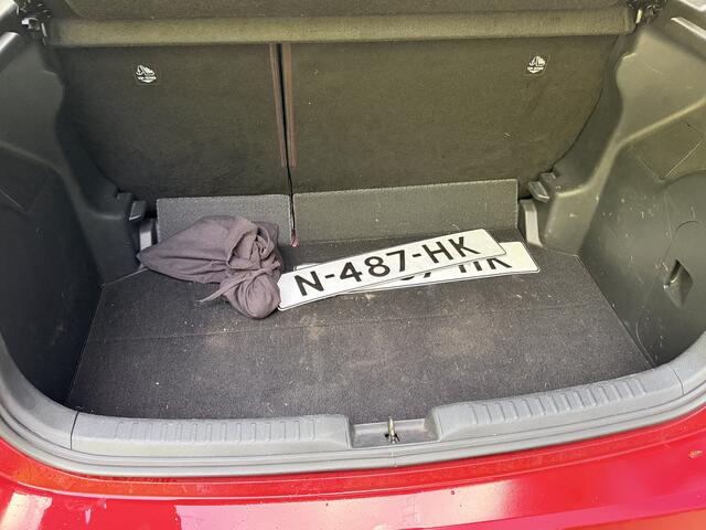 Toyota YARIS 1.5 VVT-i Dynamic Navigatie Camera