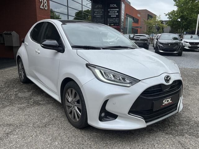 Toyota YARIS 1.5 Hybrid Homura Plus // PANORAMADAK!! // ADAPTIVE CRUISE // CAMERA // CLIMA // HALF LEDER // HEAD UP DISPLAY //