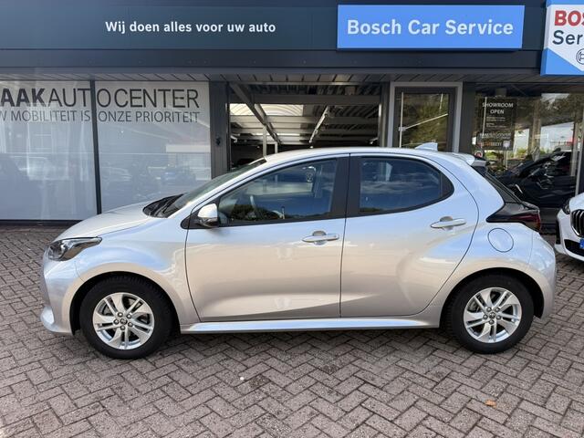 Toyota YARIS 1.5 Hybrid Active | Climate | Camera | Carplay