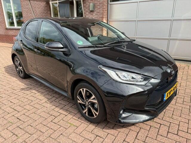 Toyota YARIS 1.5 Hybrid 115 First Edition