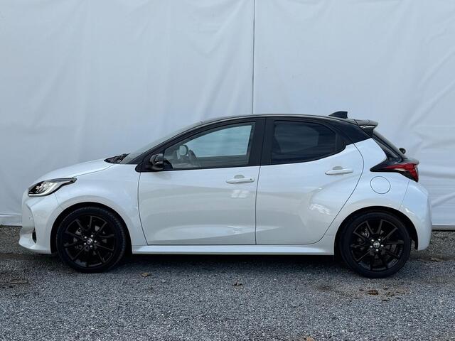 Toyota YARIS 1.5 Hybrid GR Sport | Camera | JBL | HUD | Dodehoek Detectie