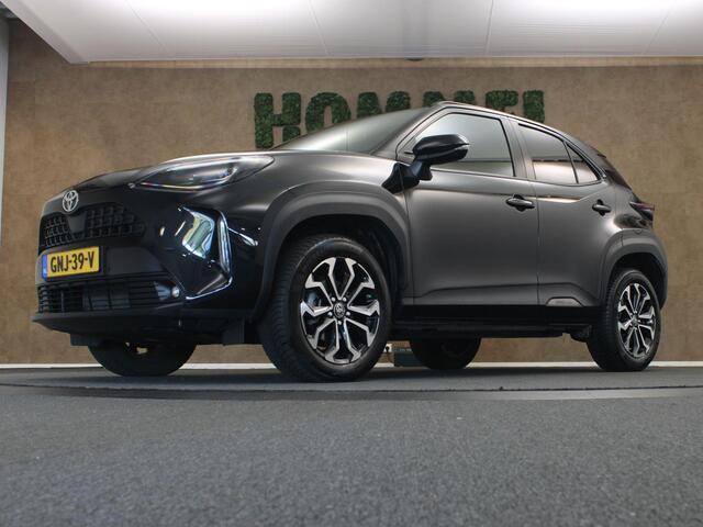 Toyota YARIS Cross 1.5 Hybrid 130 Executive - 17 INCH LICHT METALEN VELGEN MET MICHELIN CROSS CLIMATE BANDEN - NAVIGATIE - PARKEERSENSOREN VOOR/ ACHTER - CLIMATE CONTROL - CAMERA - VOORSTOELEN VERWARMD - KEYLESS ENTRY/ START - DODEHOEK DETECTIE - DRAADLOZE TELEFOONLADER - STUUR/ VOORRUIT VERWARMD