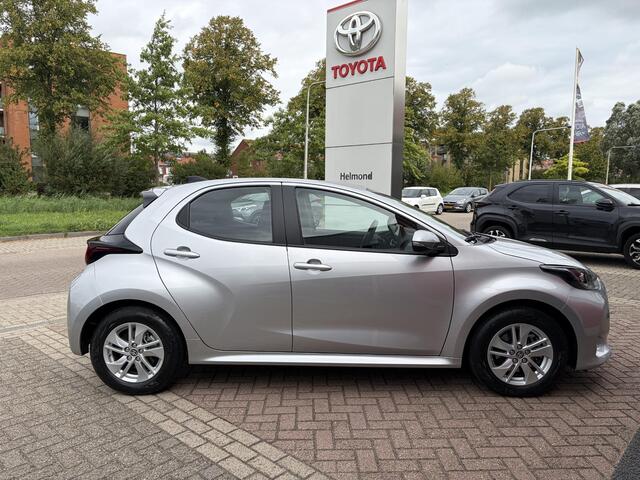 Toyota YARIS 1.5 Hybrid 115 Active