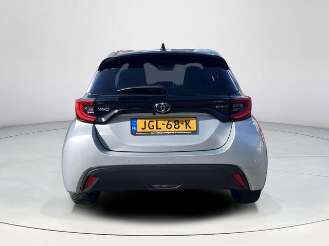 Toyota YARIS 1.5 Hybrid 115 Dynamic | Parkeersensoren | Dode hoek waarschuwing | Stoelverwarming | LED koplampen |