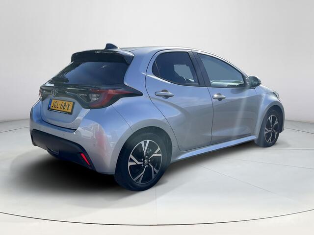 Toyota YARIS 1.5 Hybrid 115 Dynamic | Parkeersensoren | Dode hoek waarschuwing | Stoelverwarming | LED koplampen |