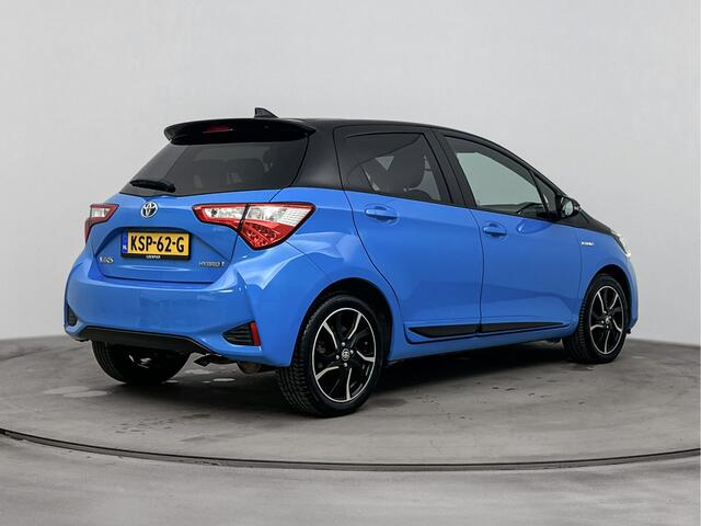 Toyota YARIS 1.5 Hybrid Bi-Tone | Panoramadak | Keyless Entry/Start | Parkeercamera |