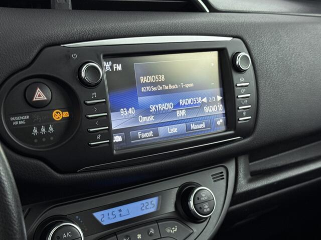 Toyota YARIS 1.5 Hybrid Bi-Tone | Panoramadak | Keyless Entry/Start | Parkeercamera |