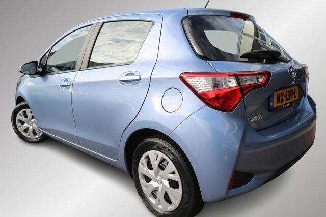 Toyota YARIS 1.5 VVT-i Aspiration Navigatie, Cruise controle, Achteruitrijcamera