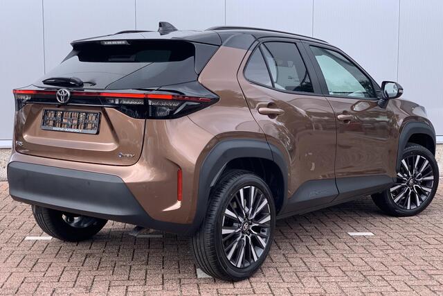 Toyota YARIS Cross 1.5 Hybrid 130 Executive / Premium Pack / Head-Up / Stoel- en Stuurverwarming / Direct Leverbaar!
